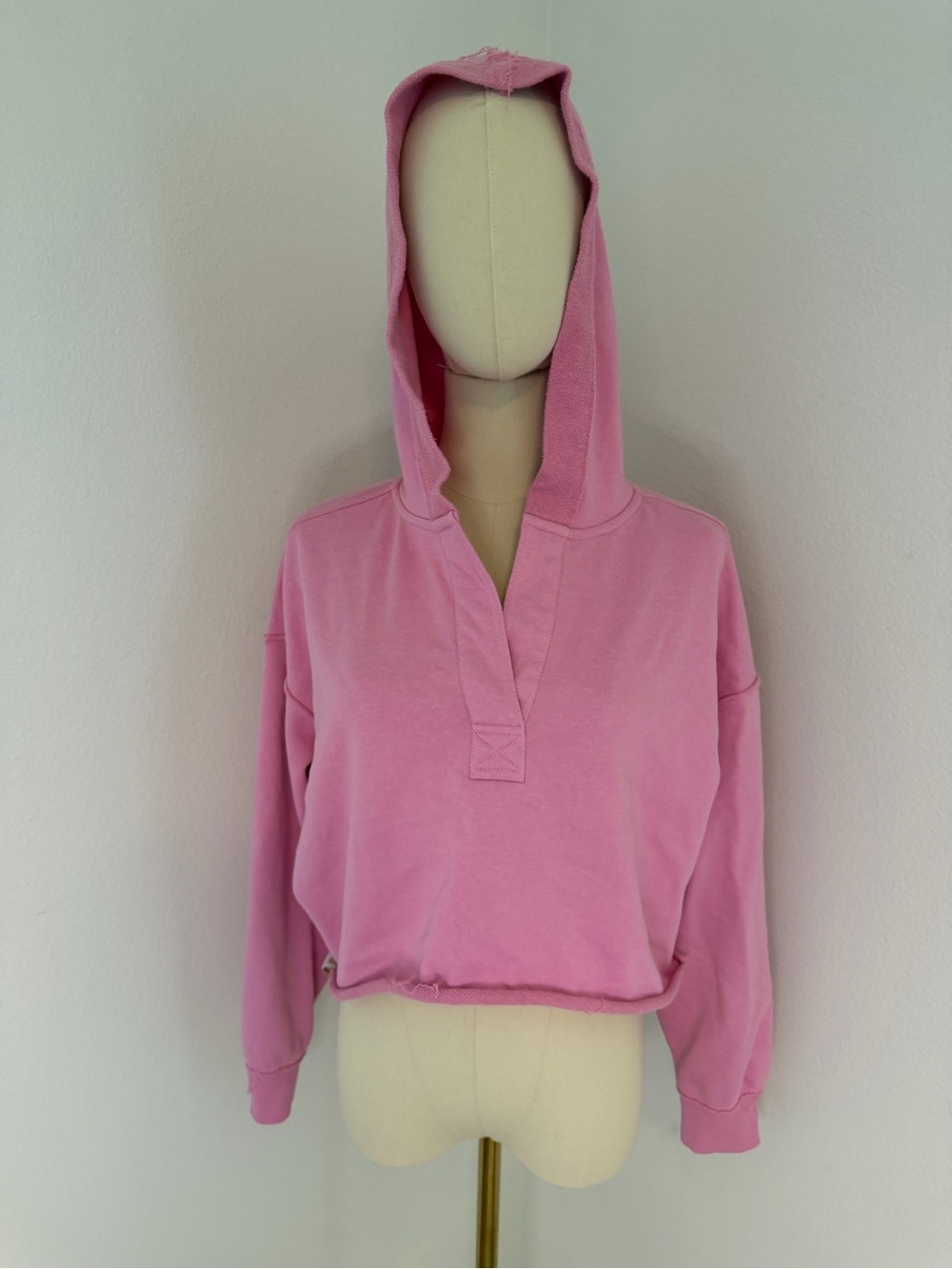 Simply Southern Pink V-Neck Hooded Cropped Pullover Size Small